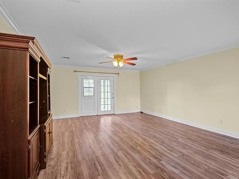 8565 Ridgepoint Dr — Photo 17