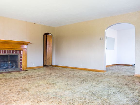 5th image of 356 Lincoln St