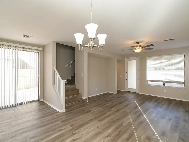 3674 E Stampede Dr — Photo 3