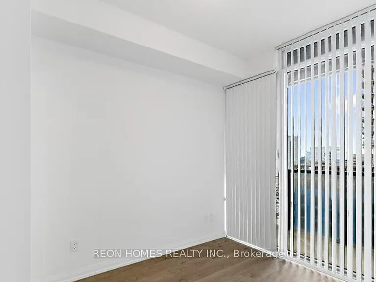 7895 Jane St #807 — Photo 6