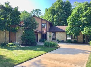 8016 Tuliptree Cir, West Chester, OH 45069