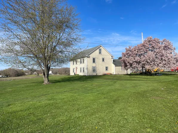 70 Wheaton Ave, Rehoboth, MA 02769