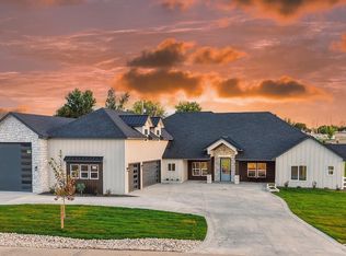 8991 Edna Ln, Middleton, ID 83644