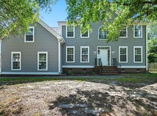 5300 S Bay Hill Ct, Suffolk, VA 23435