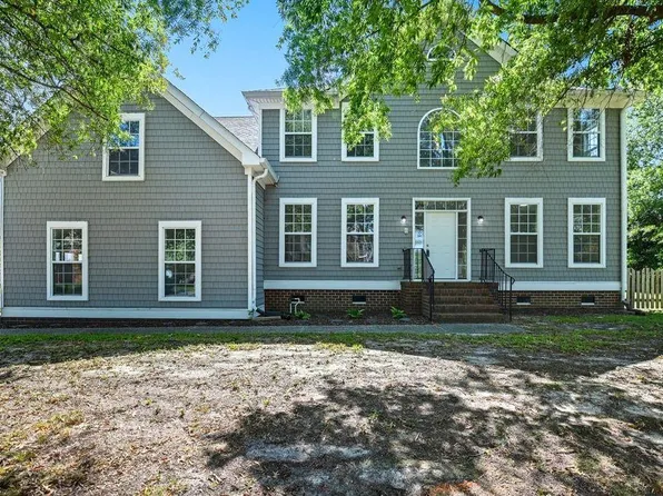 5300 S Bay Hill Ct, Suffolk, VA 23435