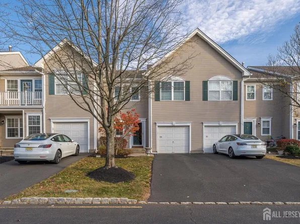 350 Cynthia Ln, Bridgewater, NJ 08807