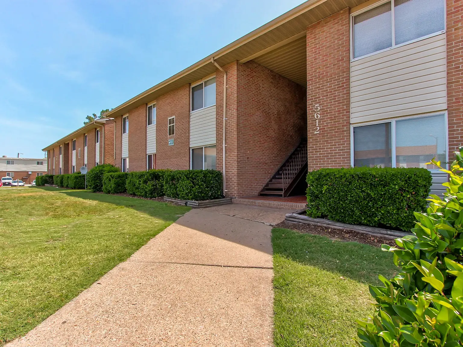 Harbor Inn Apartments — Photo 2