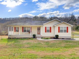 1152 Tater Valley Rd, Washburn, TN 37888