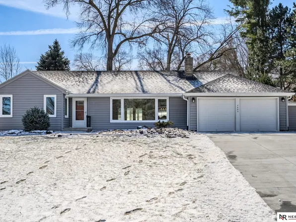 7805 Pierce Cir, Omaha, NE 68124