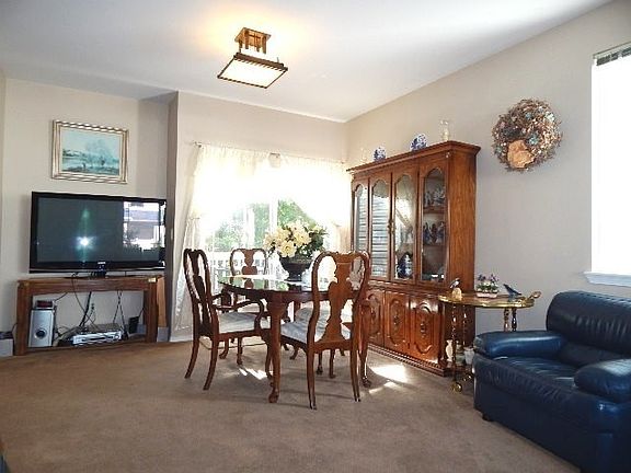 4th image of 6845 47th Ln SE