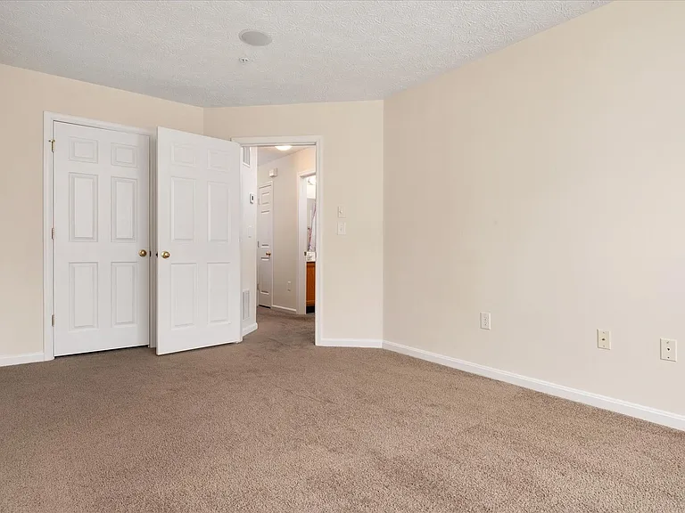 8221 Barrington Ct — Photo 14