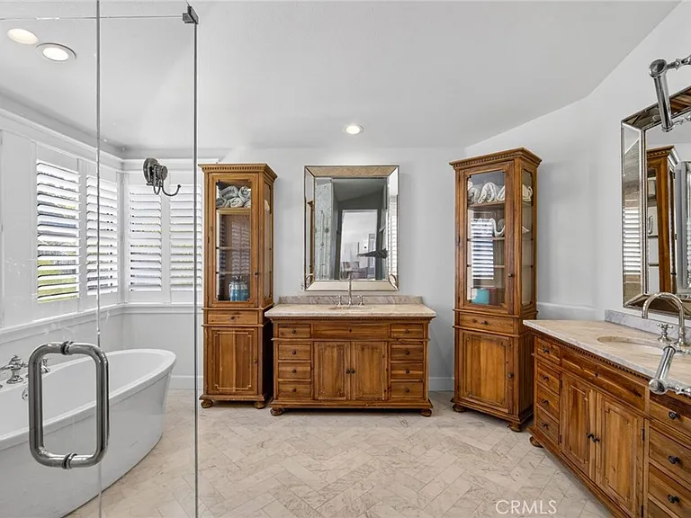 33 Brownsbury Rd — Photo 47