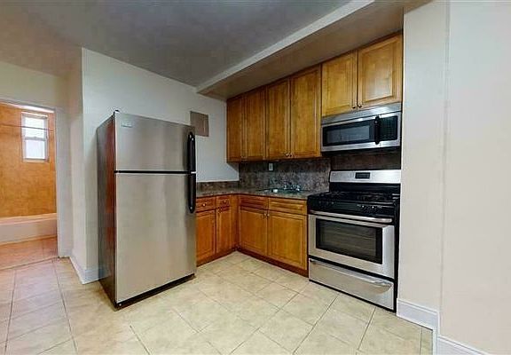4th image of 1429 Shore Pkwy #3HH