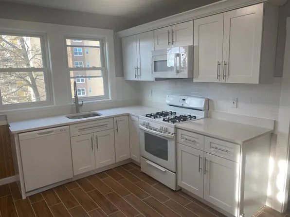39 Waterhouse St #2, Somerville, MA 02144