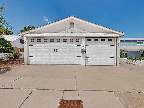 1805 Stanford Dr SE, Albuquerque, NM 87106