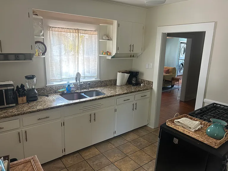 422 Riverland Dr — Photo 5