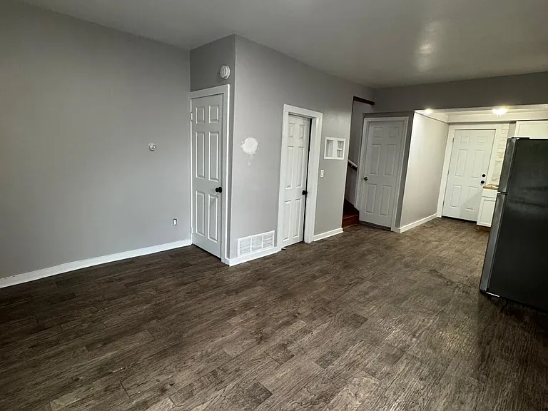 217 Harral Ave — Photo 3