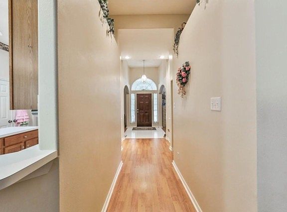5th image of 6802 Mason Creek Ct