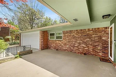 3 bed, 1712 sqft, $2,050 — Photo 3