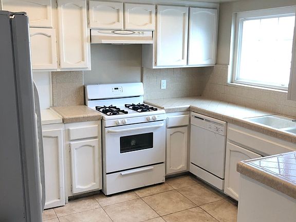 5th image of 315 W Alameda Ave