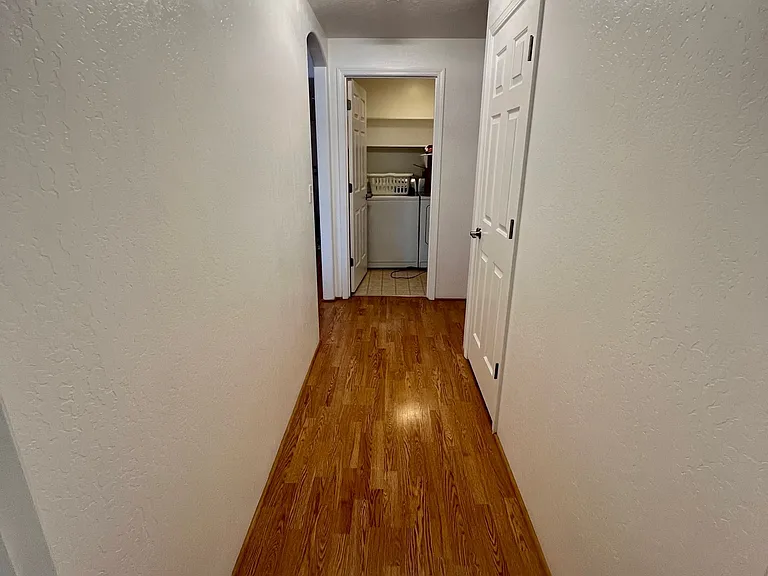 1902 Regal Ave — Photo 14