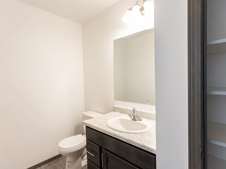 85 Commons — Photo 6