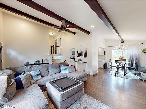 5th image of 1464 Centerview Dr