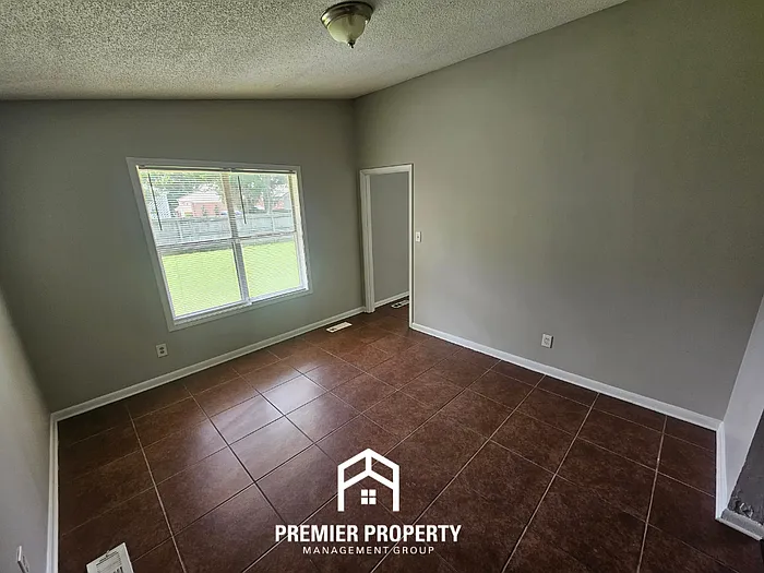 6149 Quince Rd — Photo 4