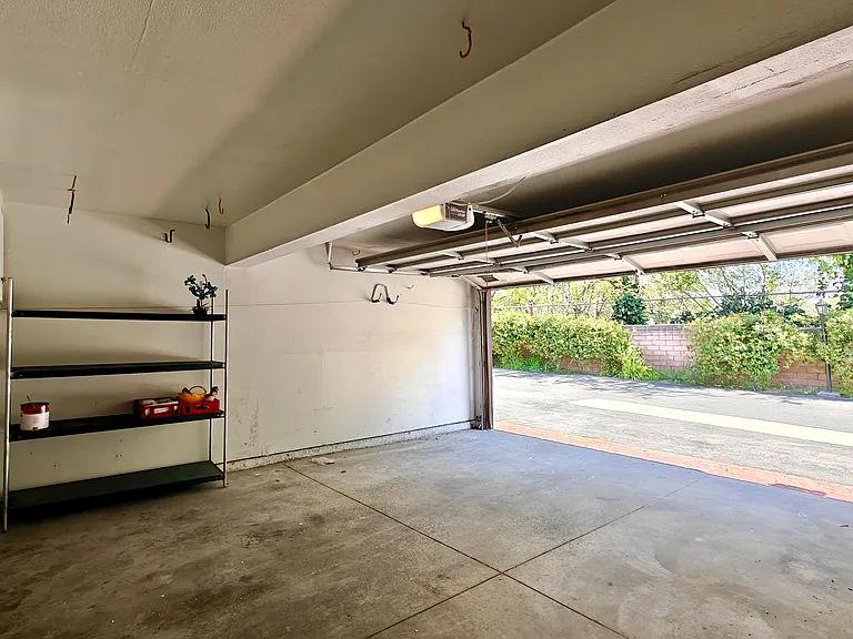 1834 S Marengo Ave #31 — Photo 24