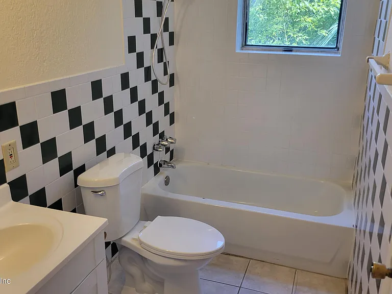 2514 Walnut St #2520 — Photo 6