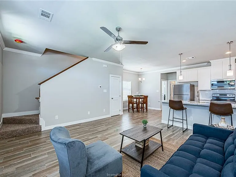 404 Poplar St #A — Photo 9