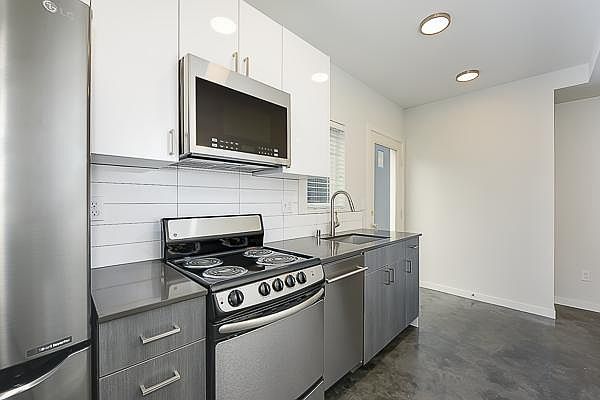 1st image of 1720 14th Ave #103