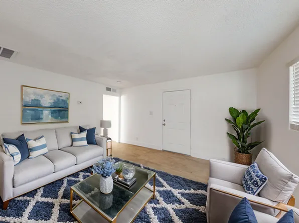 630 N 11th St, Las Vegas, NV