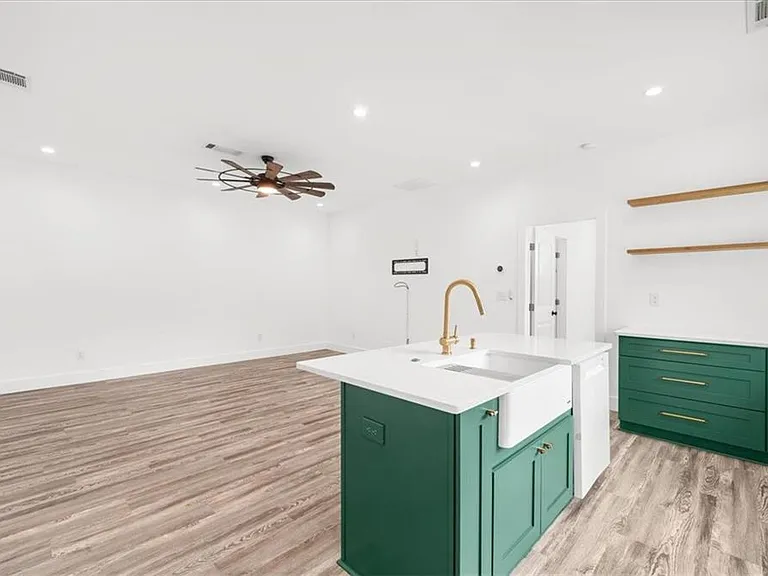 1871 Dyer Cir — Photo 9