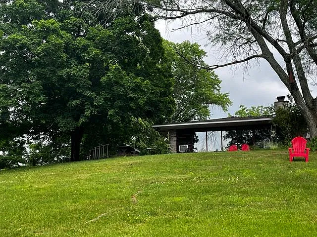 3 bed, 2300 sqft, $3,600 — Photo 4