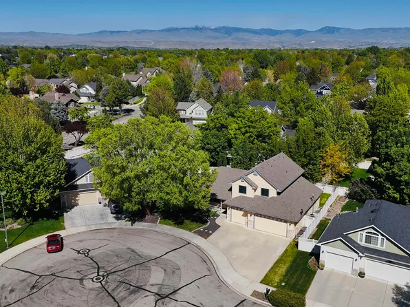 5292 N Bach Pl, Meridian, ID 83646