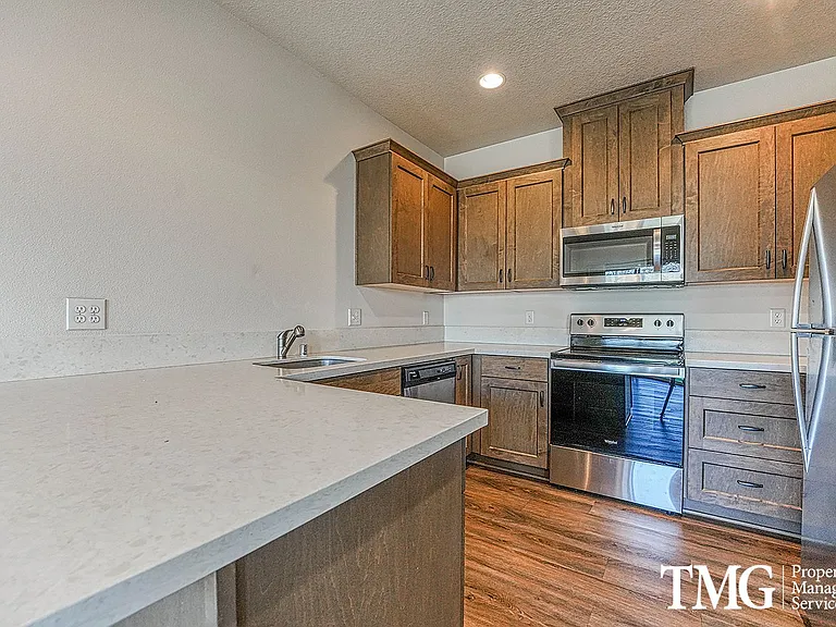 3251 Lewis Ln — Photo 9