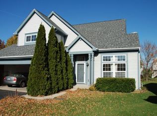 1456 Lancaster Ct, Grayslake, IL