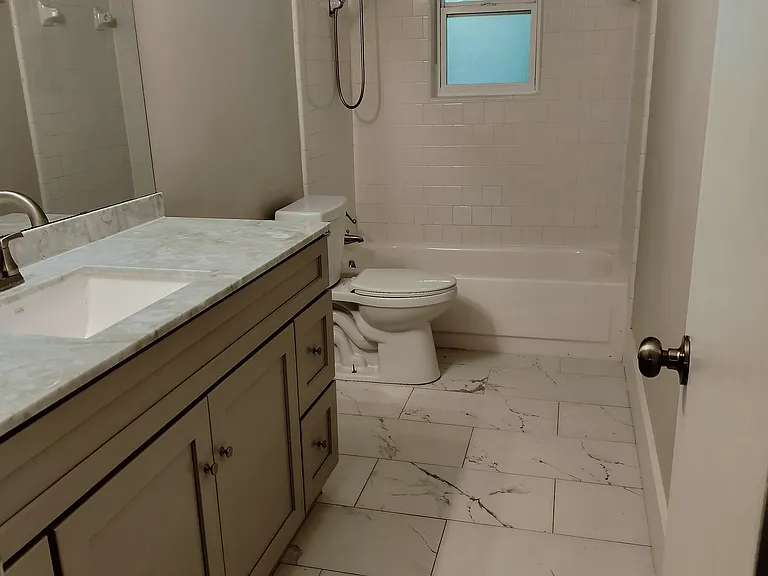 109 Maple St — Photo 15