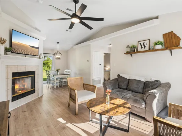 1683 Tuscon Ct, Gulf Breeze, FL 32563