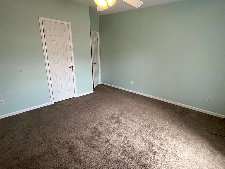 5453 Williamsburg Ln — Photo 21