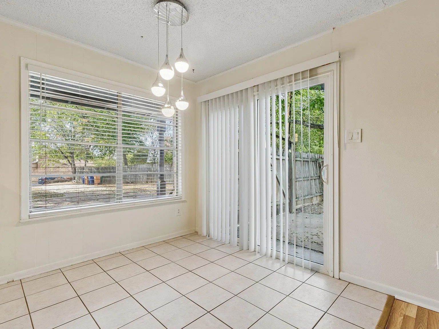 3 bed, 2.0 bath, 1400 sqft, $1,850 — Photo 4