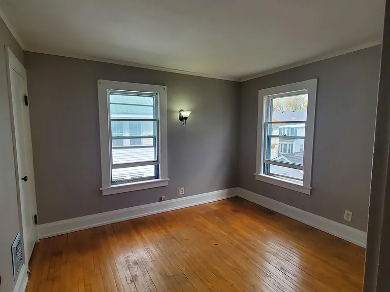 10-12 Lyon Pl — Photo 26