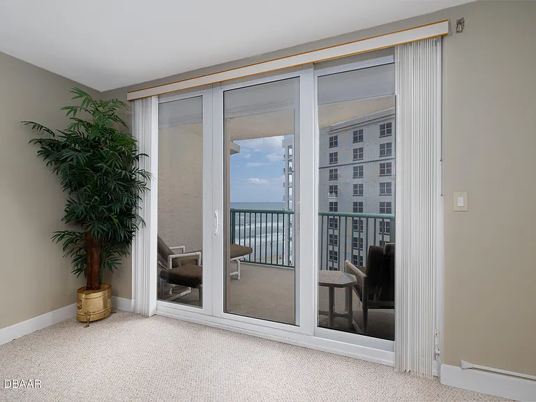 2055 Atlantic Ave #710 — Photo 8