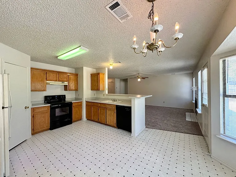 912 Tanner Rd — Photo 9