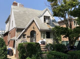 70 Amherst St, Brooklyn, NY 11235