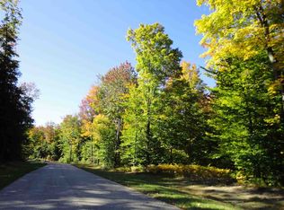 8450 Pleasantview Woods Dr, Harbor Springs, MI 49740