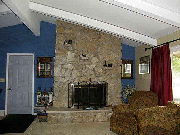 4th image of 602 Sherwood Dr