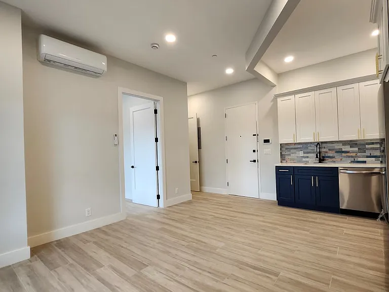 32-62 83rd St #3H — Photo 2