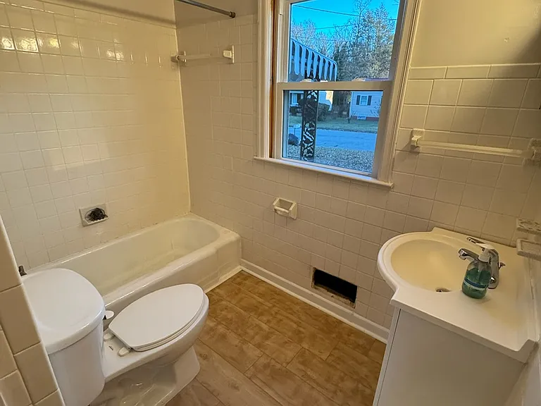 707 Crystal Dr — Photo 20